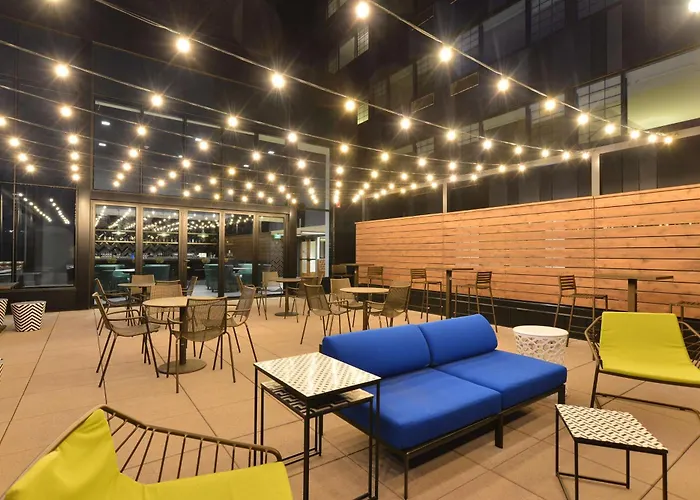 The Lismore Hotel Eau Claire - A Doubletree By Hilton